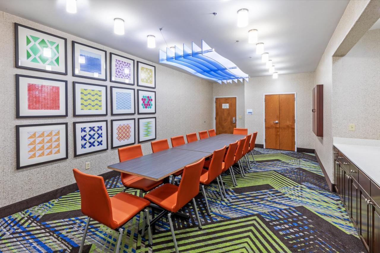 Holiday Inn Express & Suites Lafayette South By Ihg Exterior foto
