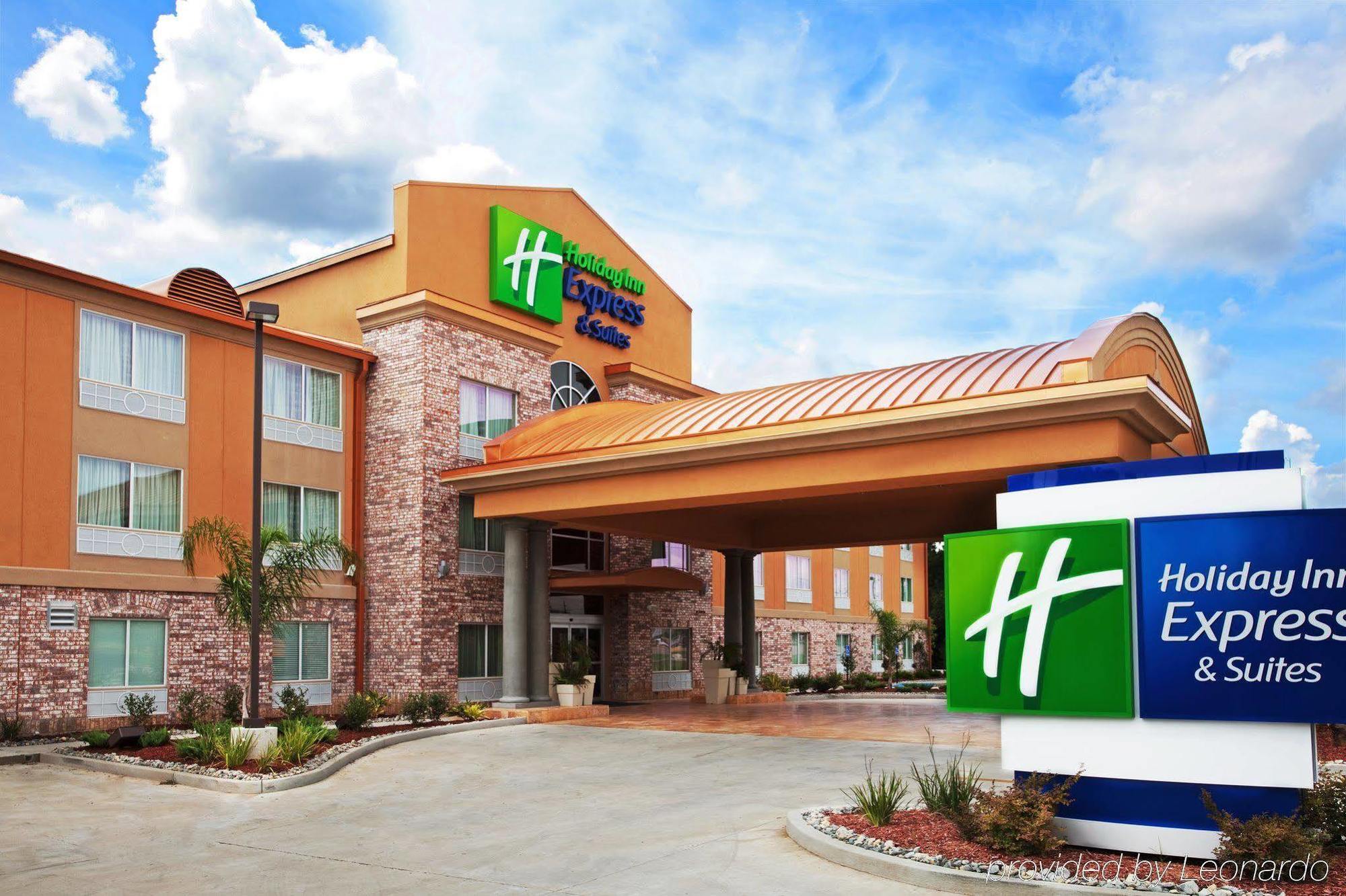 Holiday Inn Express & Suites Lafayette South By Ihg Exterior foto